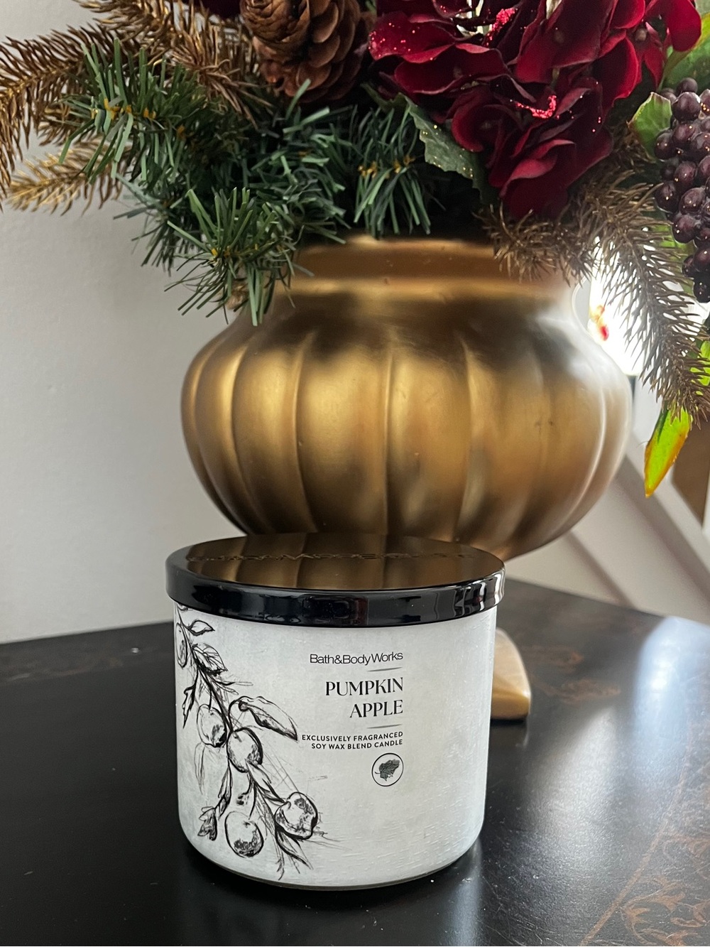 Bath & Body Works Pumpkin Apple Candle - Black & White - Picture 4 of 4